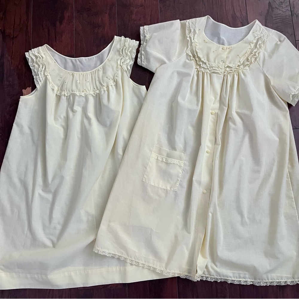 Vintage SHADOWLINE Babydoll  YELLOW Lace Nightgown With Robe Set Size S Cotton